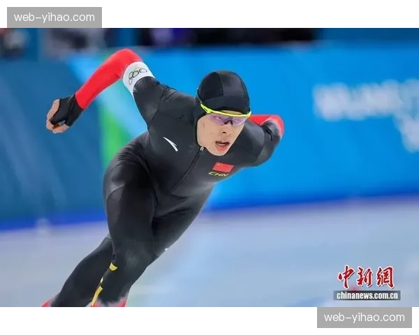 米兰冬奥会速度滑冰男子1500米:中国选手刘瀚彬拼完14600米再战,体力消耗巨大 米兰冬奥会速度滑冰男子1500米:中国选手刘瀚彬拼完14600米再战,体力消耗巨大
